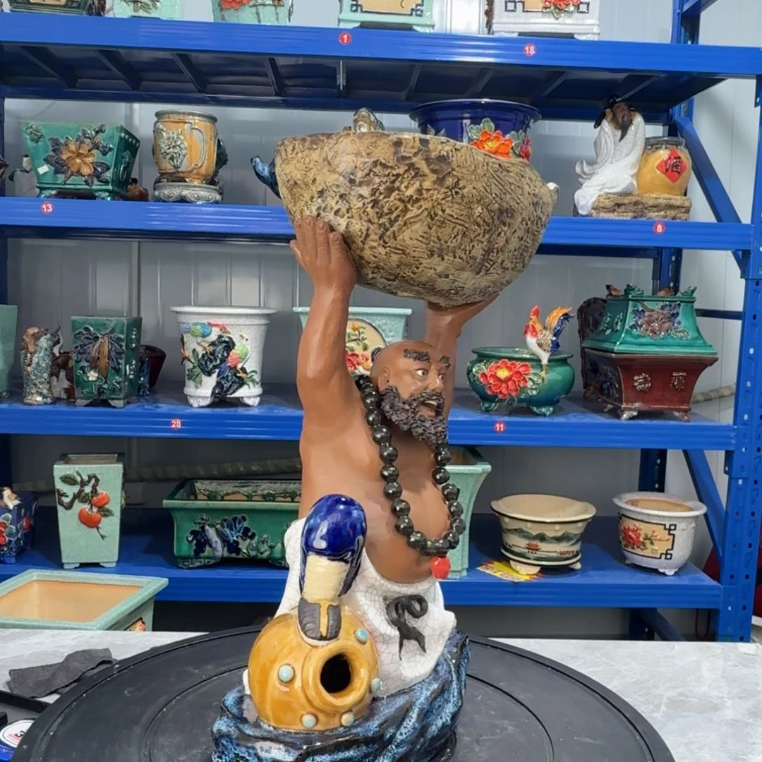 郭***东是的确良者在这里做着同样