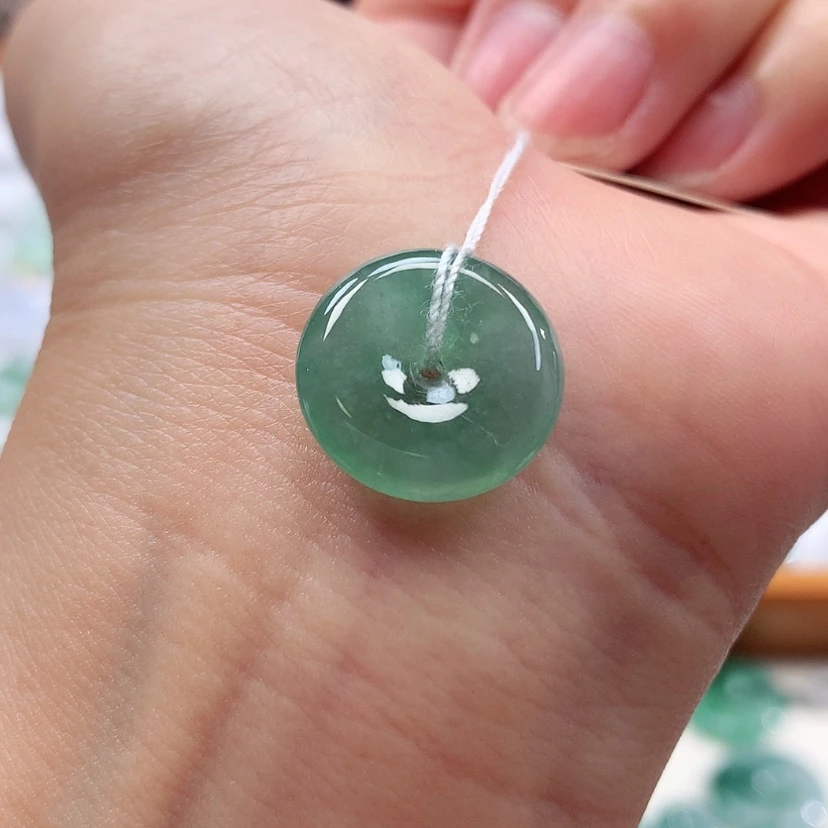 【闪购商品】翡翠未镶嵌吊坠(不含链)