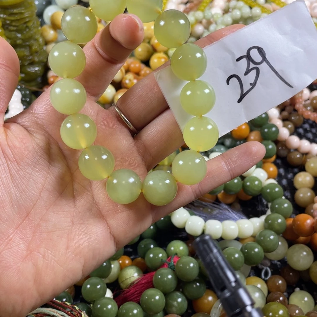 未镶嵌蛇纹石玉手链