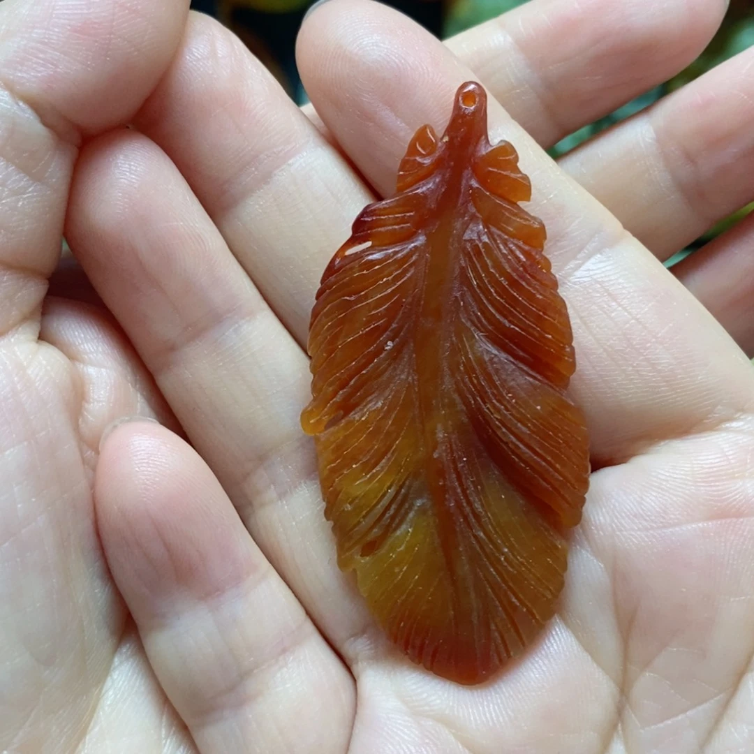 岫玉未镶嵌吊坠(赠链)