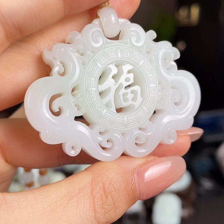 颈饰未镶嵌和田玉定制发货