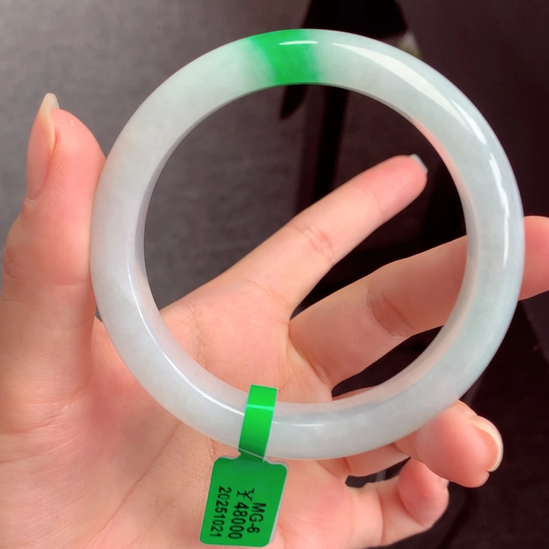 翡翠未镶嵌手镯翡翠