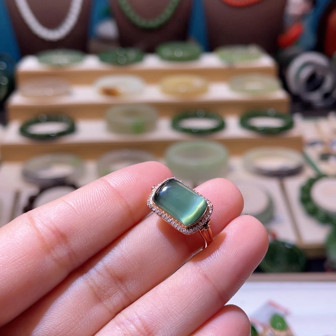 和田玉高品18K闪电猫戒指18K金镶嵌