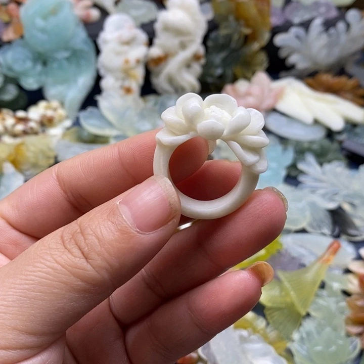 蛇纹石玉合金颈饰