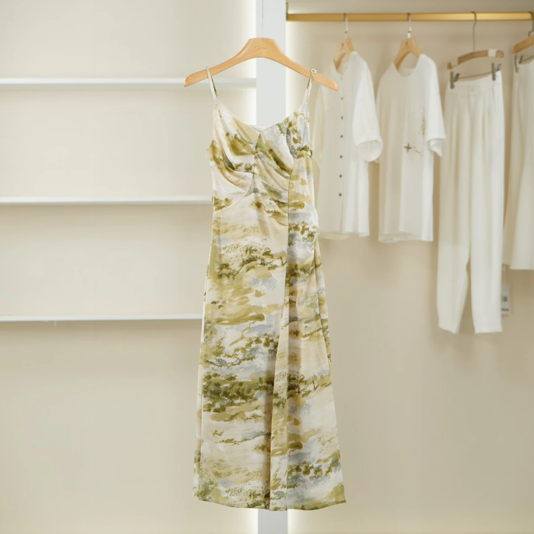 麦迪尚品【DS】50604306 夏季时尚气质吊带连衣裙品牌撤柜女装