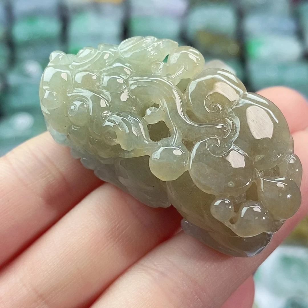 颈饰未镶嵌翡翠天然