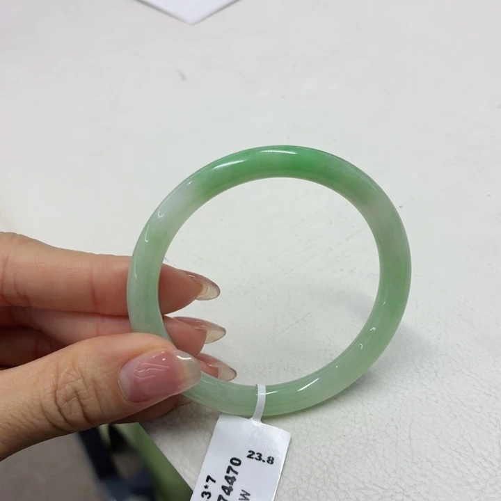 翡翠未镶嵌手镯54.3圆条