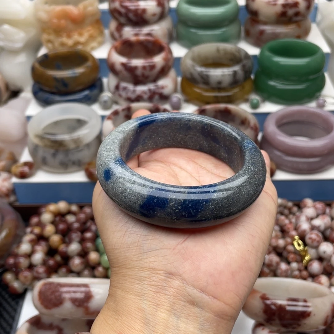 石英质玉（佘太翠）未镶嵌手镯