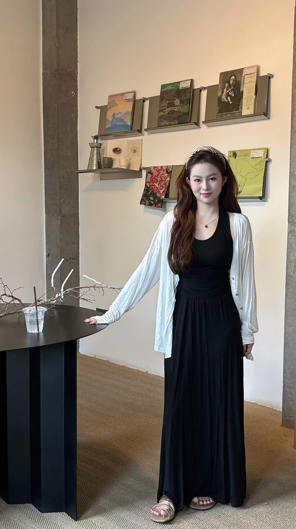 夏季新款休闲慵懒风挂脖半身裙开衫三件套时尚气质显瘦百搭法式