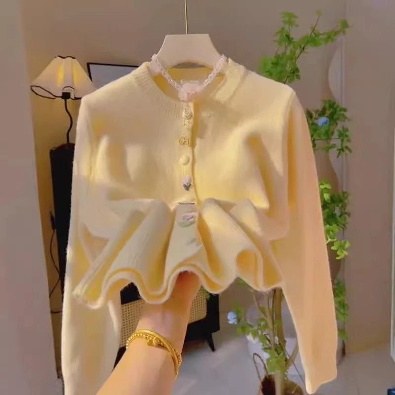 设计感卡通纽扣圆领针织开衫女春秋冬韩版时尚百搭显瘦毛衣外套女