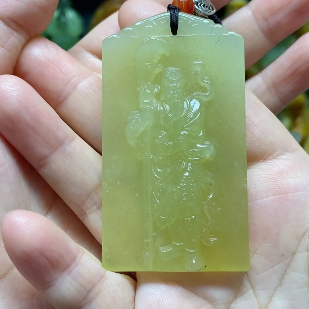 岫玉未镶嵌吊坠(赠链)