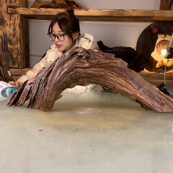 过***马天然的云南紫柚木会黄水