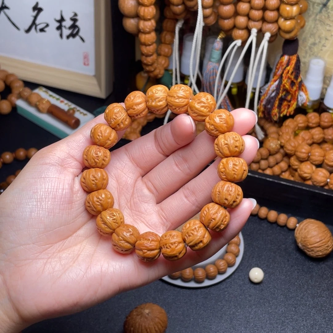 吊坠猴头核桃京巴楞