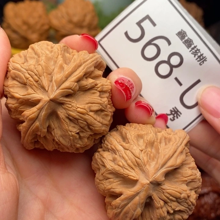 把件桃核红锦鲤44……