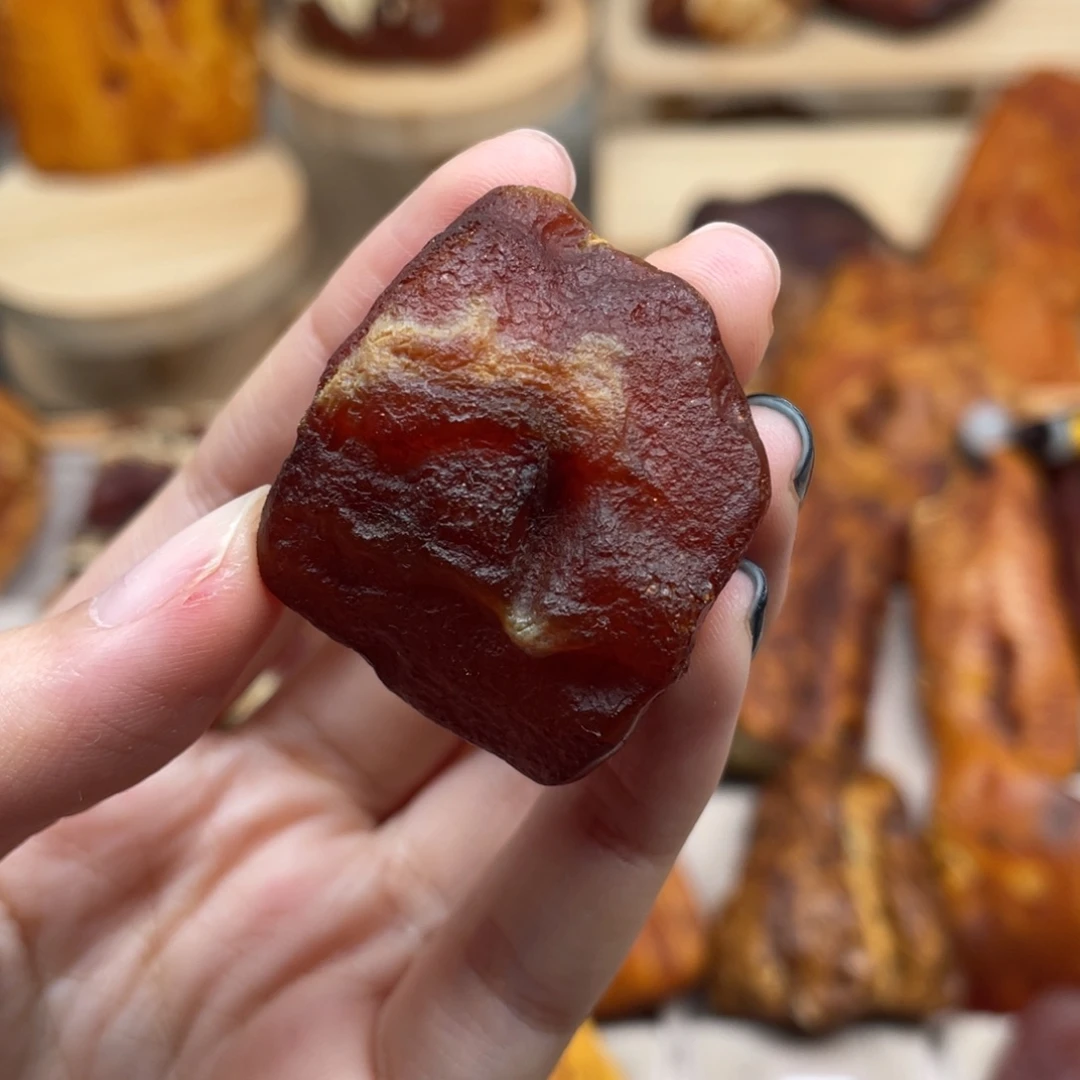 琥珀未镶嵌珠宝奇石