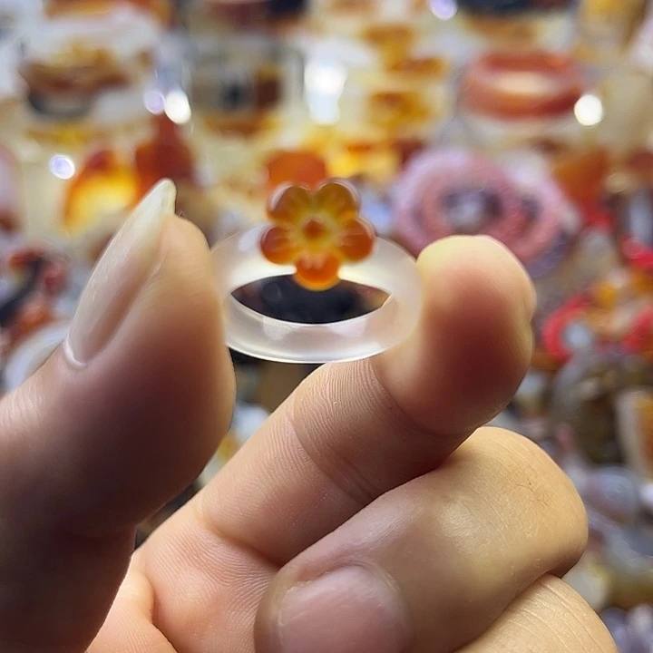 雨***儿玛瑙/玉髓未镶嵌戒指