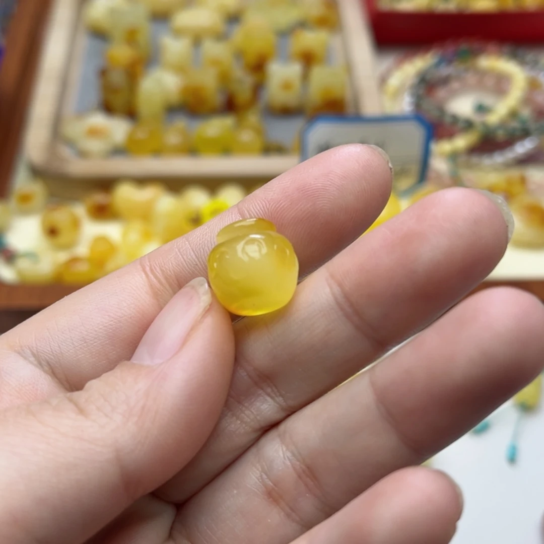 【闪购商品】蜜蜡裸石未镶嵌配饰