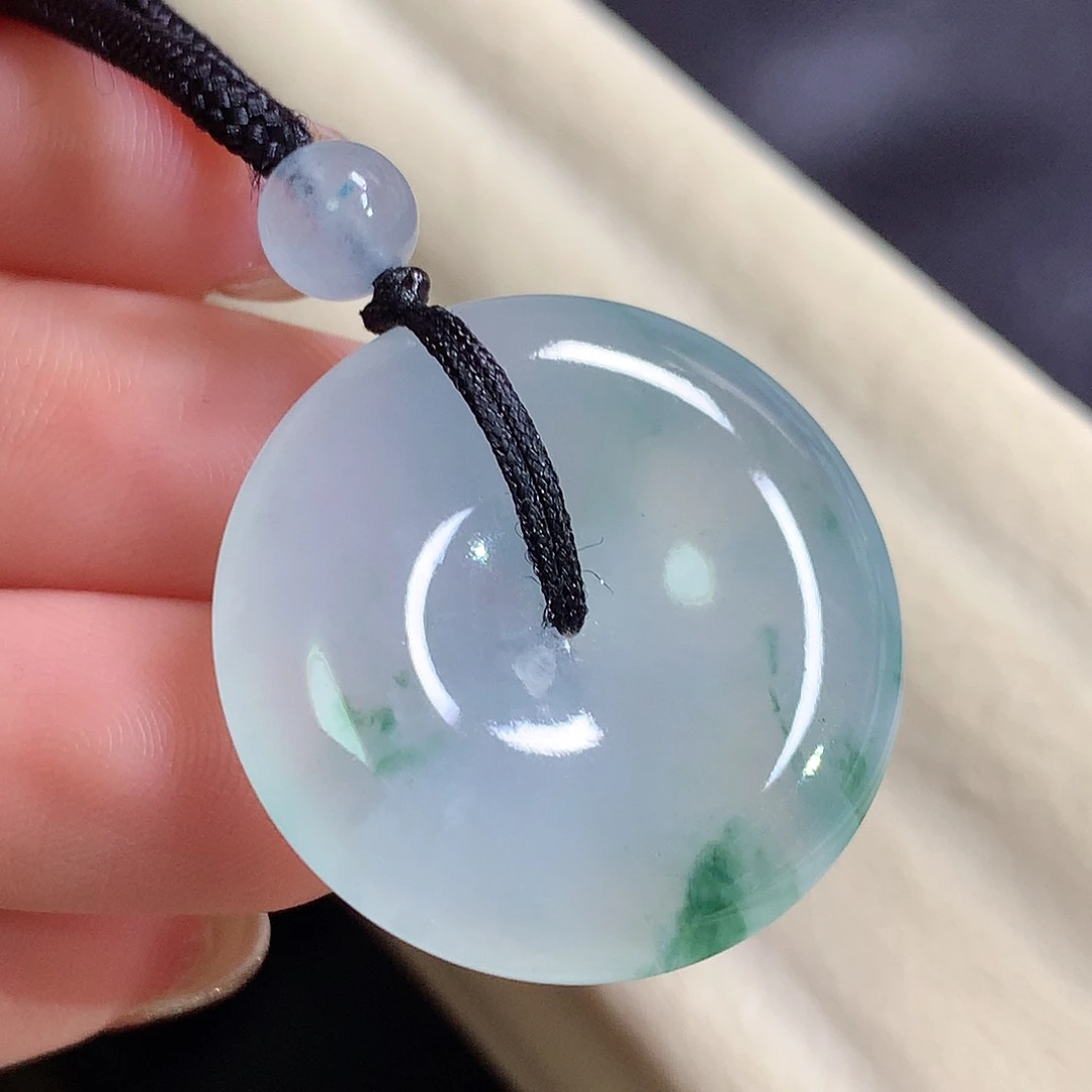 翡翠未镶嵌颈饰扣子