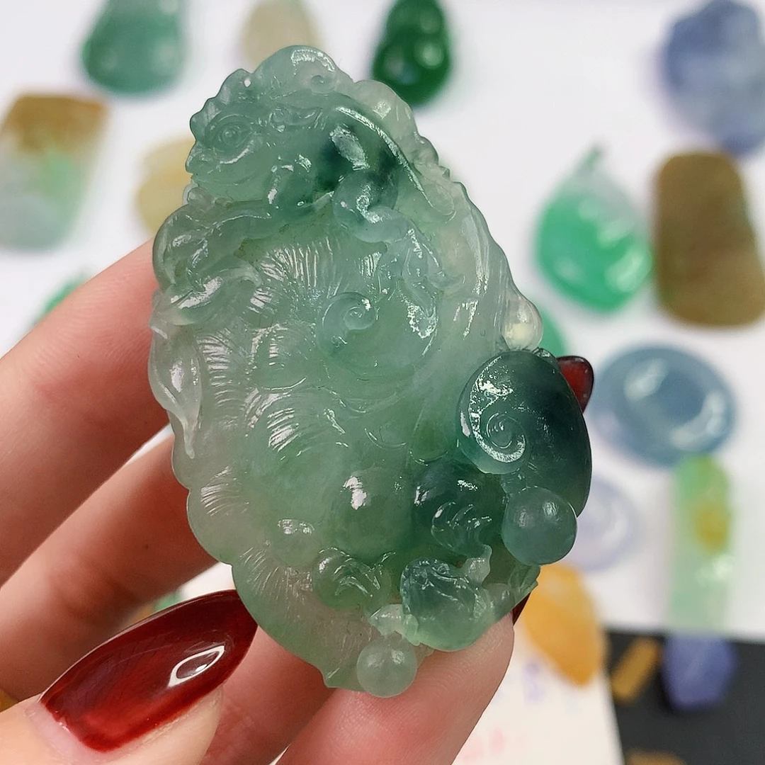 定制翡翠未镶嵌如意