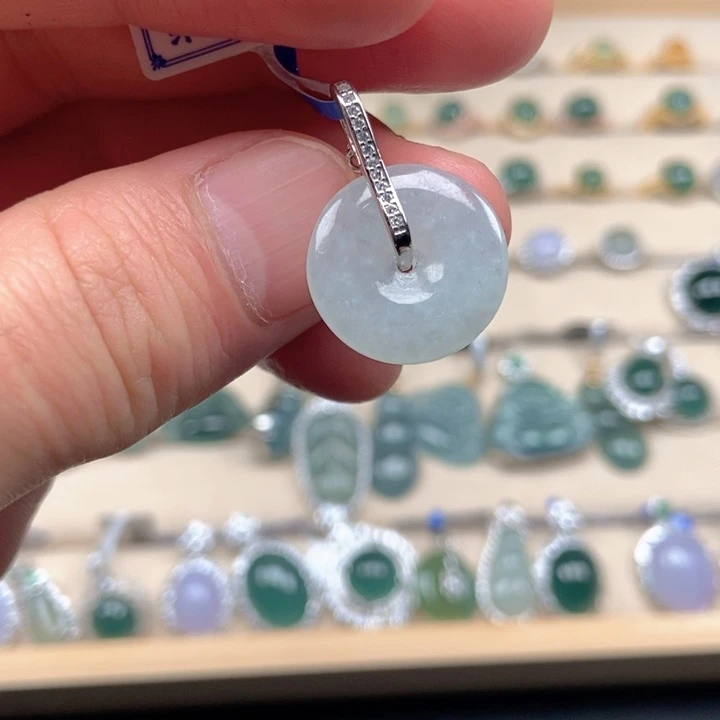 翡翠未镶嵌戒指戒指