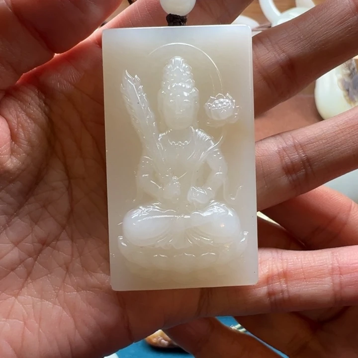 和田玉未镶嵌颈饰且末虚空藏