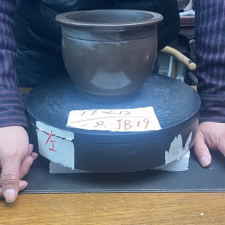 紫砂花盆货号一只JB19