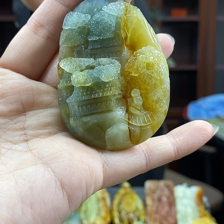 蛇纹石玉未镶嵌颈饰