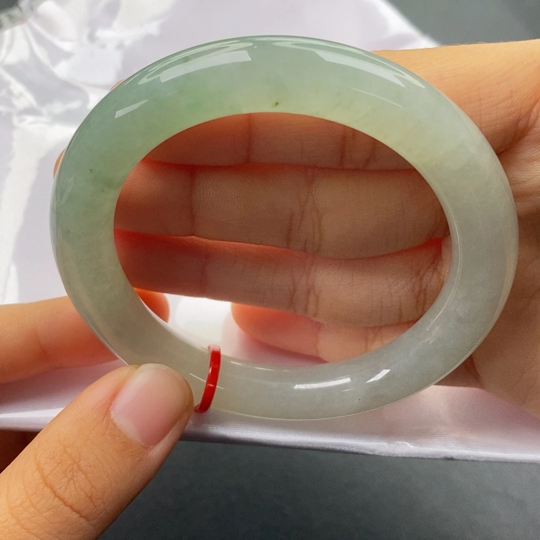 翡翠未镶嵌手镯（圆镯）53圈