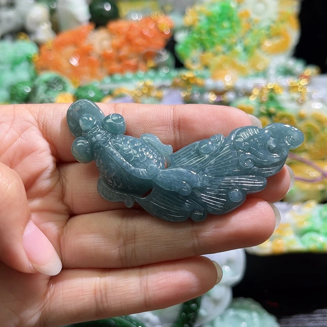 翡翠未镶嵌颈饰待编织
