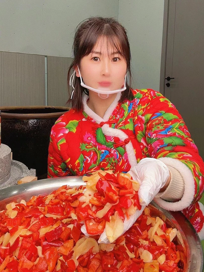 辣椒片子生姜片美味下饭小菜解腻又好吃（买2斤更划算）