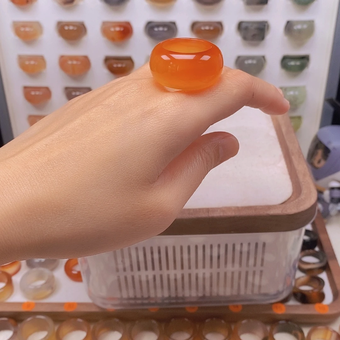 蔼***1未镶嵌戒指玛瑙/玉髓港24