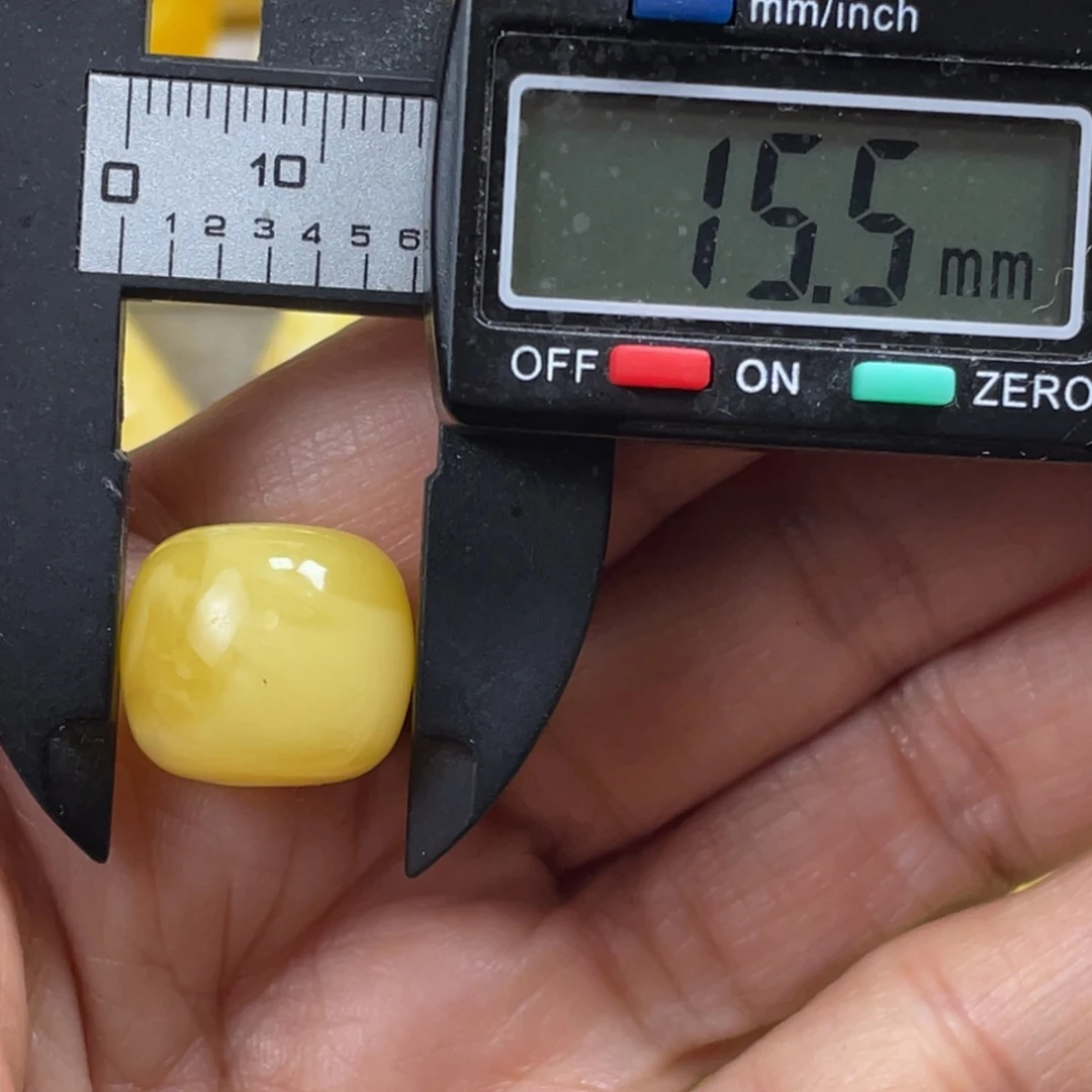 【闪购商品】裸石蜜蜡未镶嵌3杂