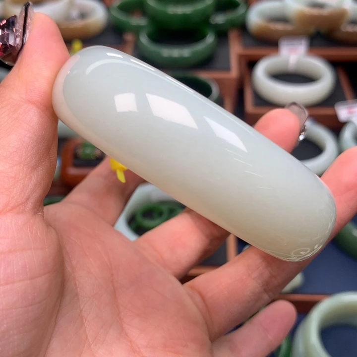 和田玉手镯5859圈口未镶嵌