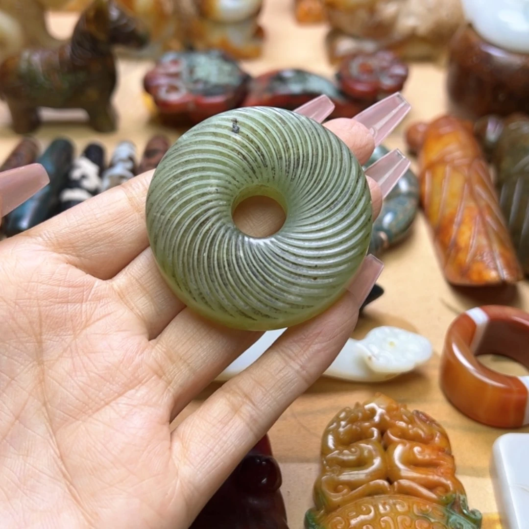 【闪购商品】蛇纹石玉颈饰未镶嵌