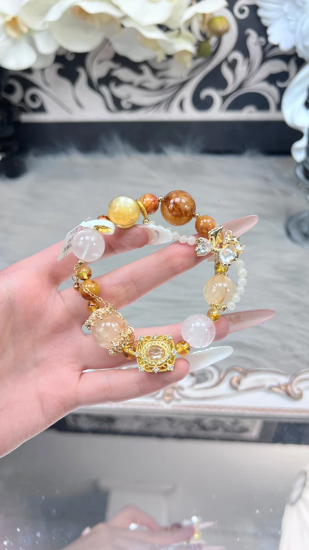 梵梵小屋屋  B204米米方向！ 天然水晶 多样性发货