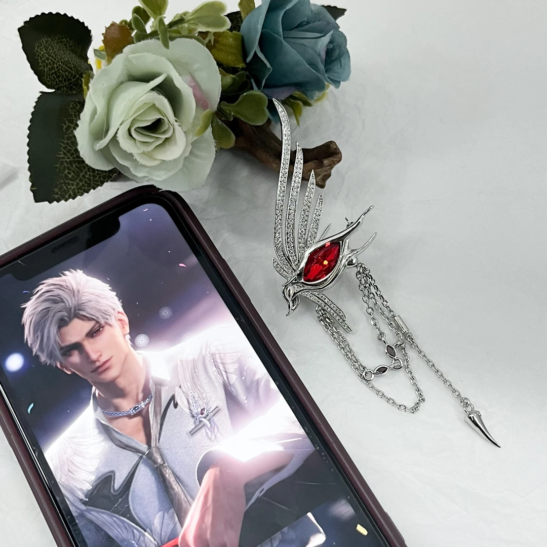 铜合金锆石胸针 秦彻热吻卡潜入夜胸针 恋与深空周边胸针礼物