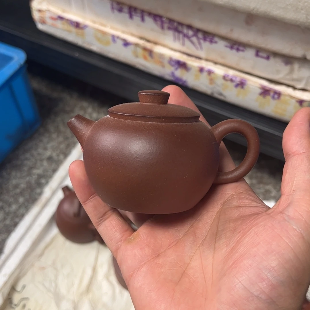 茶壶紫砂底槽清巨轮160cc