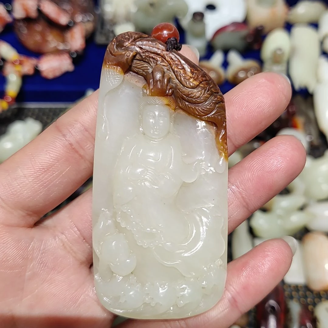 和田玉车挂未镶嵌深**剑