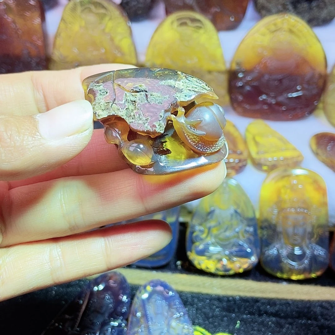 琥珀颈饰未镶嵌安居乐业