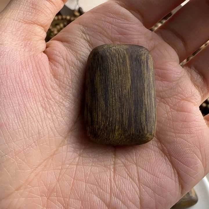 勿***尘沉香碎屑沉香奇楠沉香无事牌3.7g+