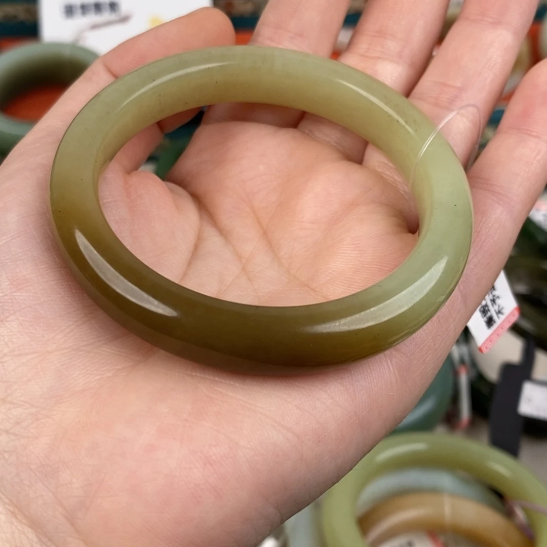 和田玉未镶嵌手镯56