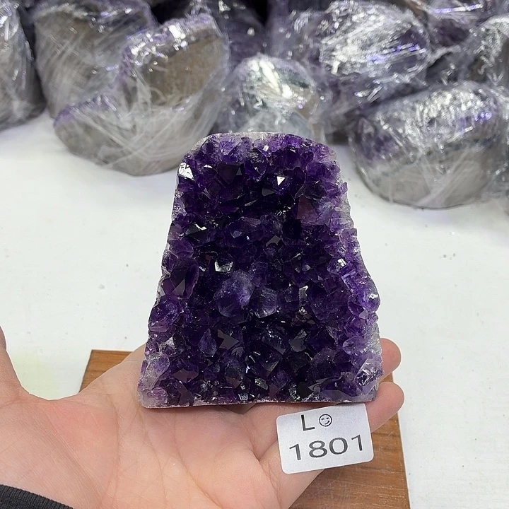 水晶摆件未镶嵌天然紫水晶