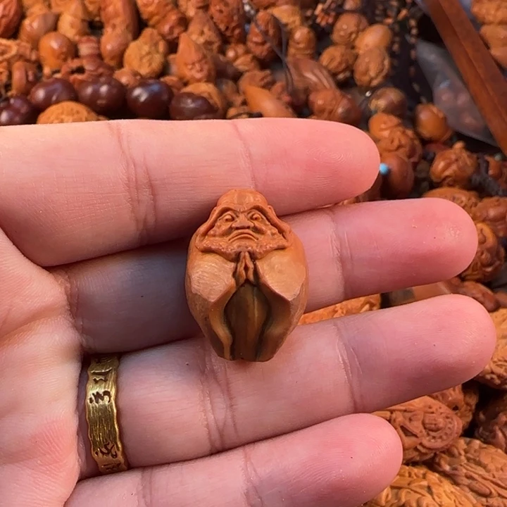 吊坠橄榄核合十达摩