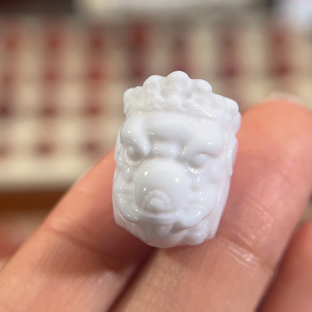 石英质玉未镶嵌象神 19x13.8x15.5mm