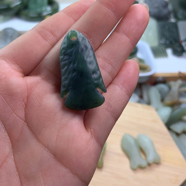 和田玉（糖玉）未镶嵌颈饰
