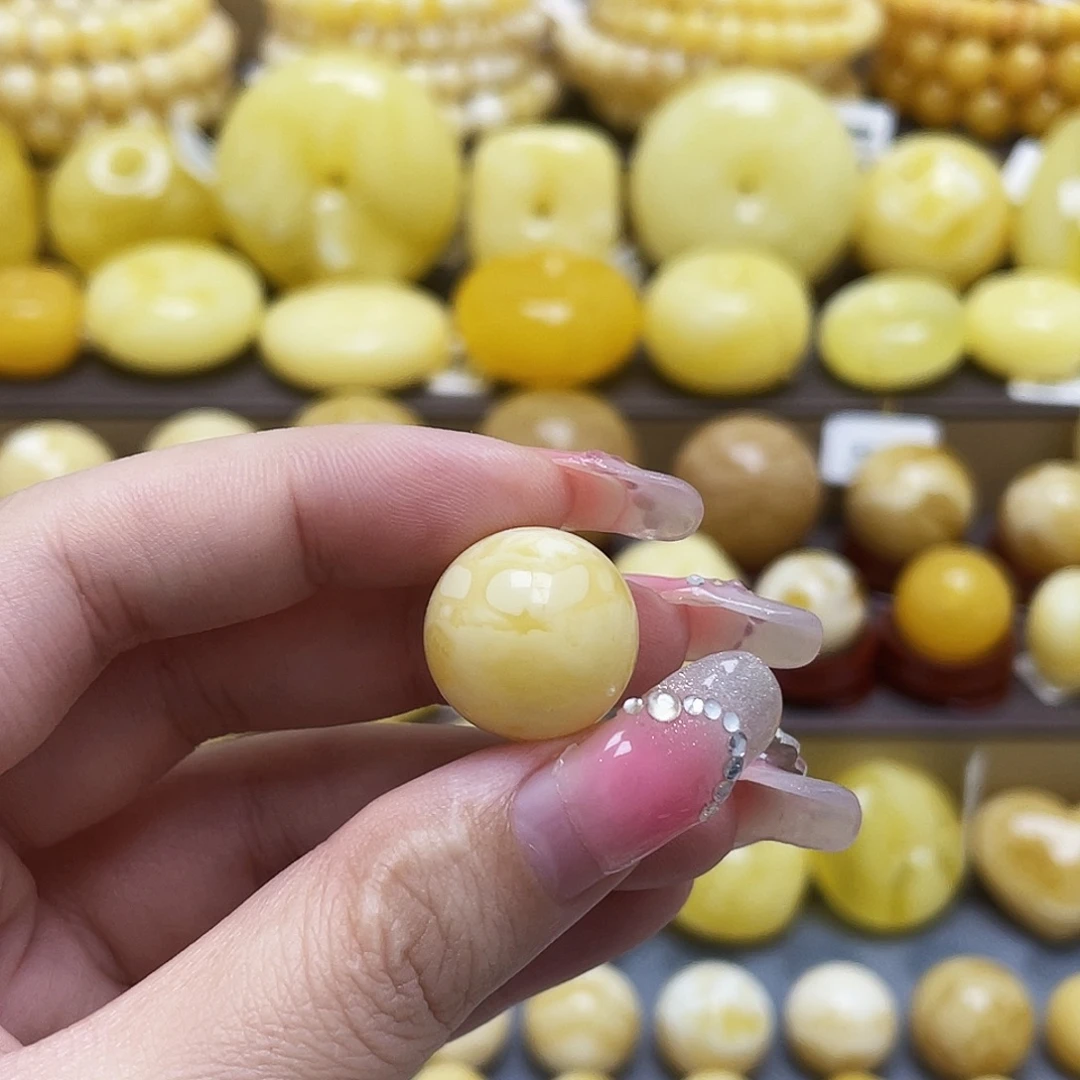 裸石琥珀未镶嵌16.8mm浓蜡金白妖花圆珠微瑕