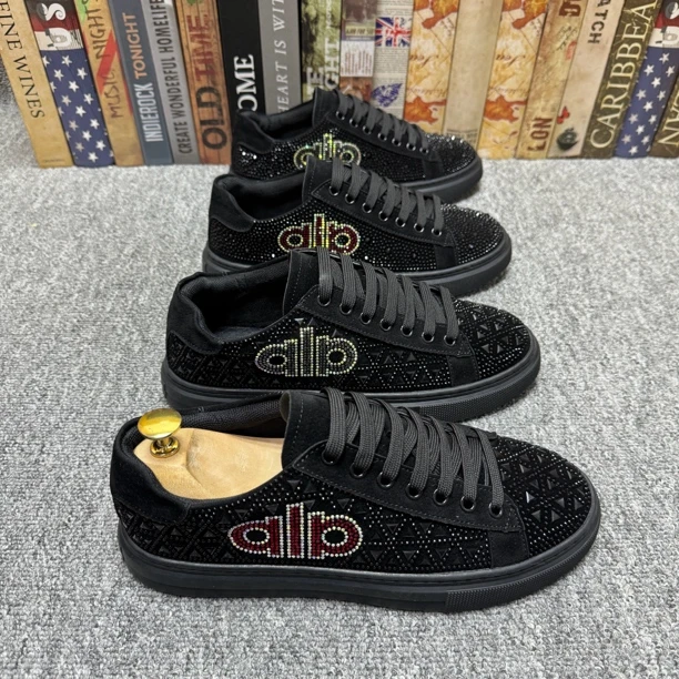 2025秋冬新款男鞋时尚百搭潮流男士烫钻板鞋加绒保暖棉鞋休闲鞋男