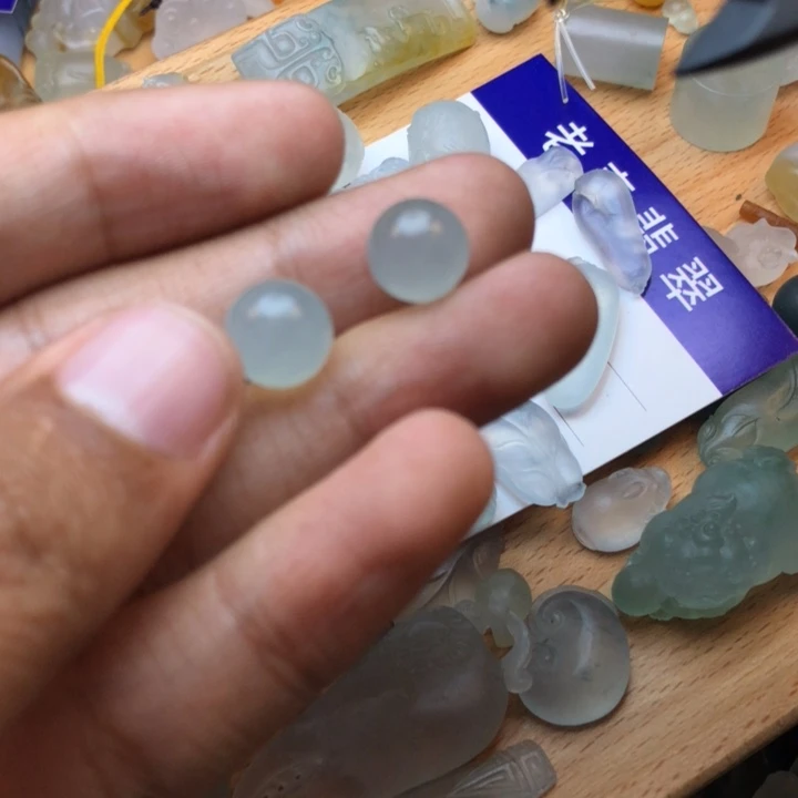 定制翡翠未镶嵌挂件