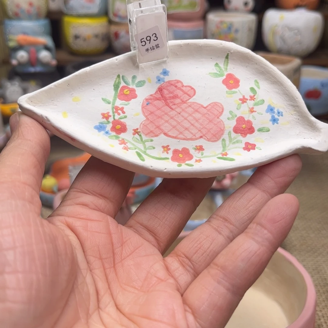 红陶593兔子手绘盘子现货