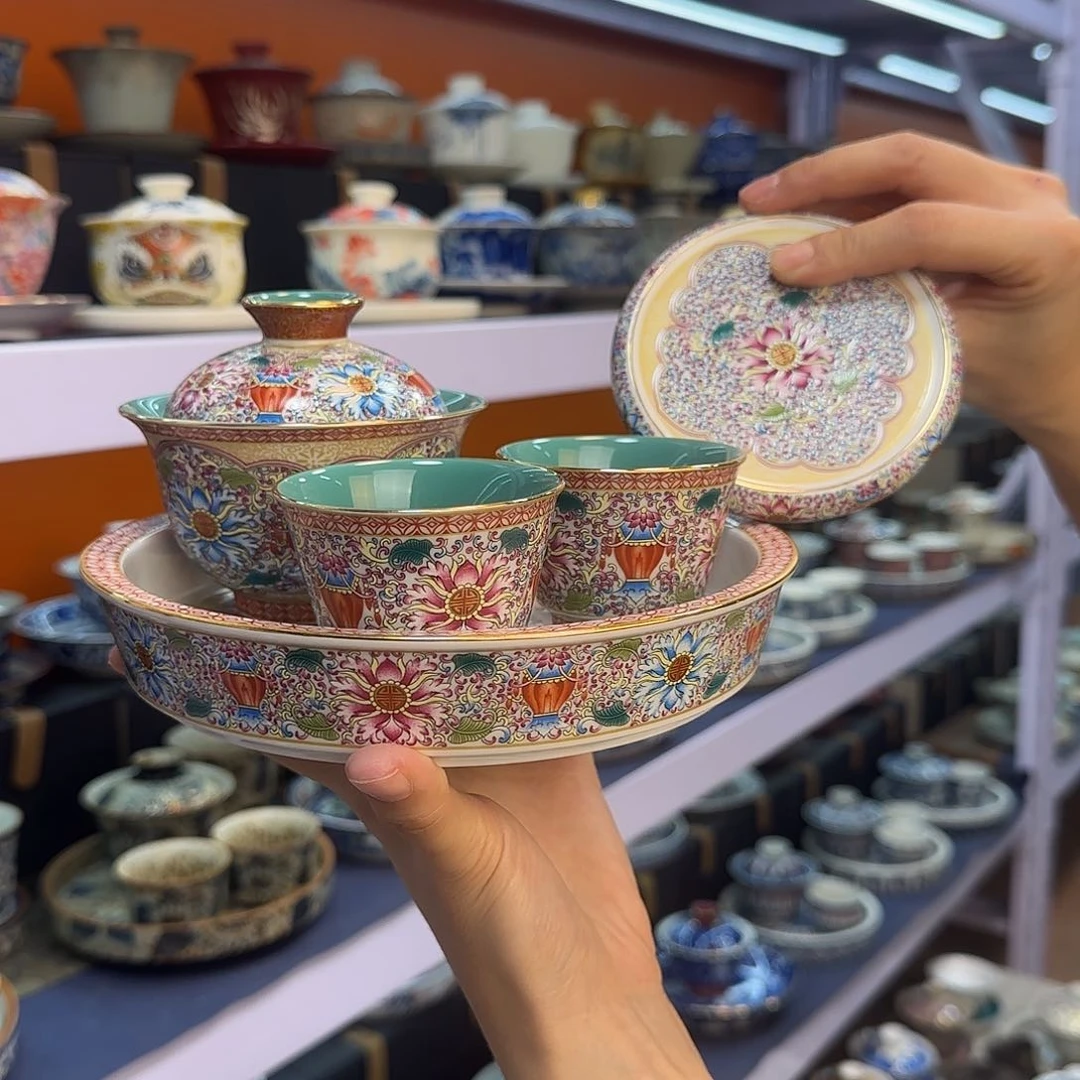 我的小可爱小猫咪好乖哦好可爱啊